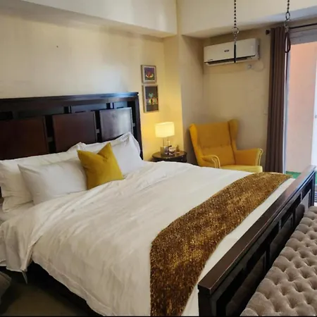 The Venice Luxury Residences Condominium 28B Bellini, Mckinley Hill, Taguig City, Philippines